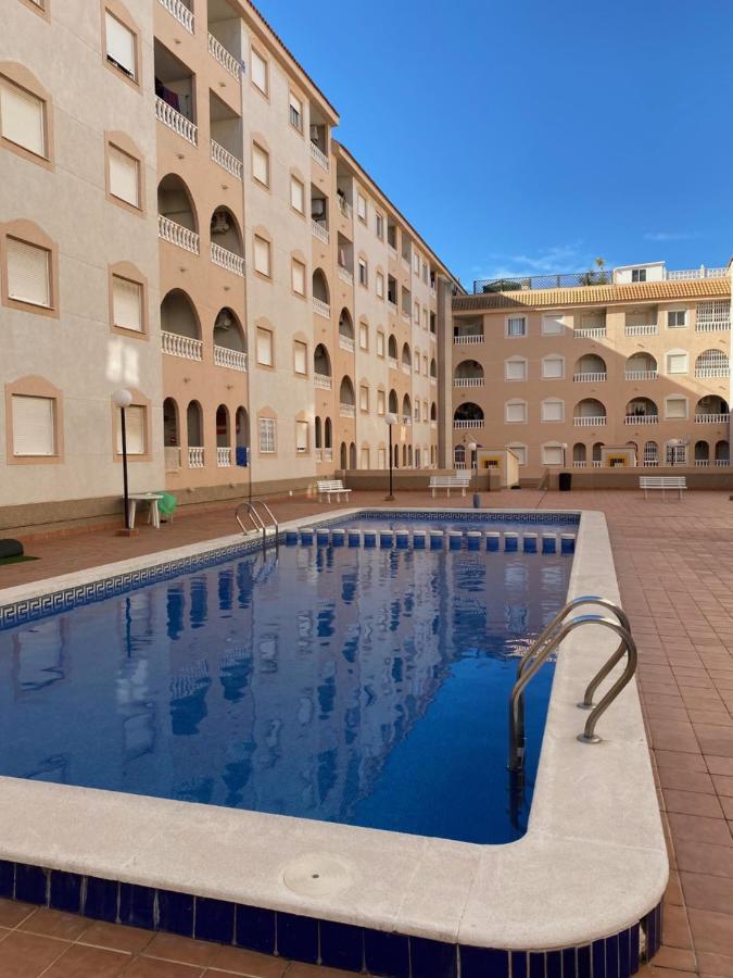 Amazing 2-Bedrooms Apartment With Pool Torrevieja Center 외부 사진